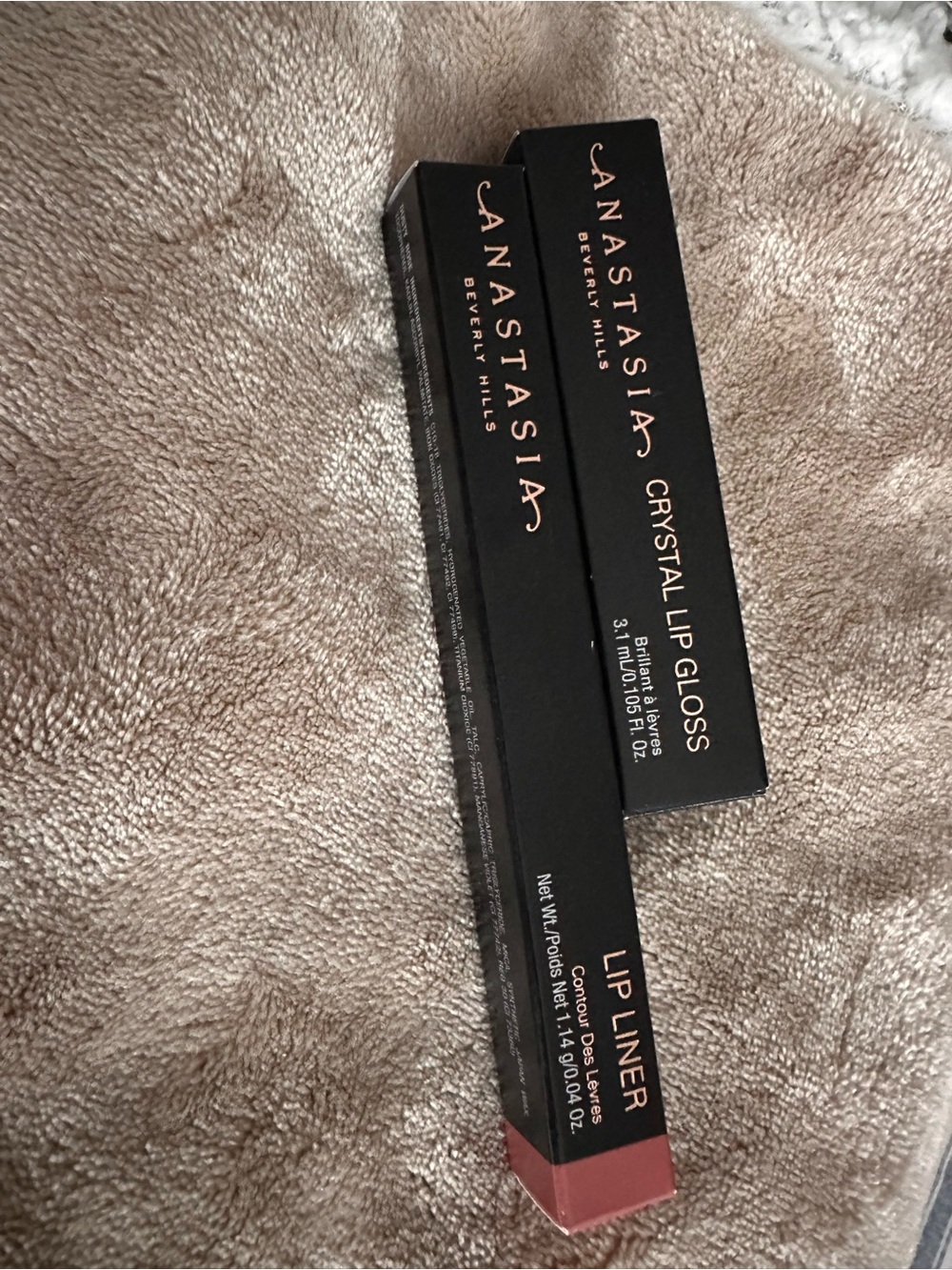 Lip products (makeup)